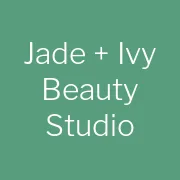 Logo von Jade + Ivy Beauty Studio
